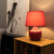 つの爱の赤い缶のモテル-ブレイン寝室のベッドサドの创意陶マグネット简约现代可爱い暖かい光の结婚祝のプレゼの结婚式のベッドソードのテ-ブLED普通の电球の5 W